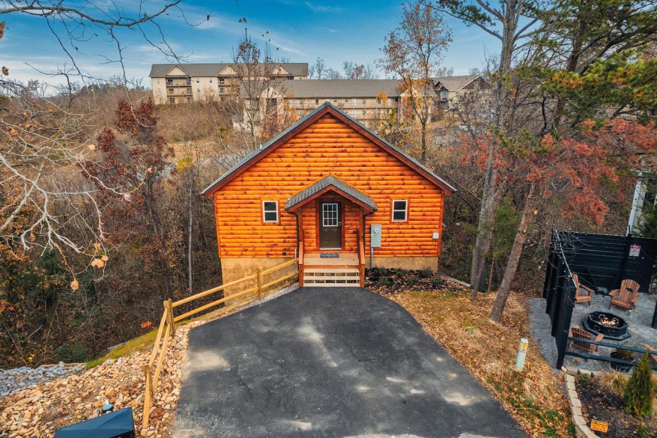 Mountains R Calling, Cozy Hideaway, King Beds, Hot-tub, Arcade, Ev Ready Casa vacanze *