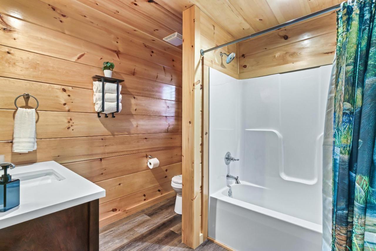 Mountains R Calling, Cozy Hideaway, King Beds, Hot-tub, Arcade, Ev Ready Casa vacanze *