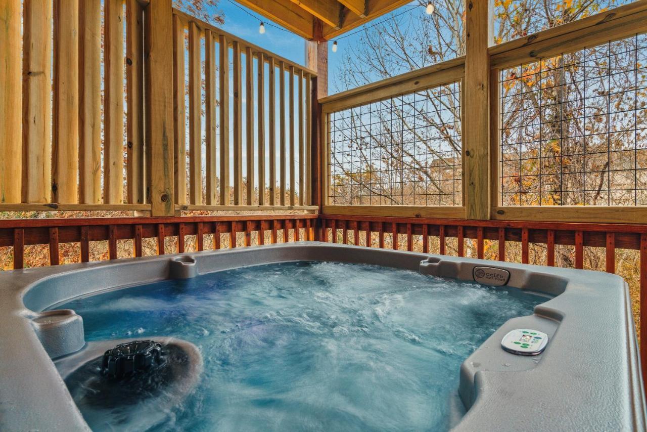Casa vacanze Mountains R Calling, Cozy Hideaway, King Beds, Hot-tub, Arcade, Ev Ready *