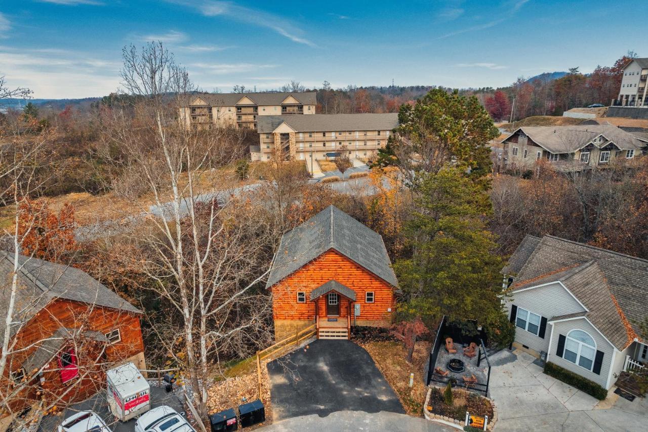 Ferienhaus Mountains R Calling, Cozy Hideaway, King Beds, Hot-tub, Arcade, Ev Ready